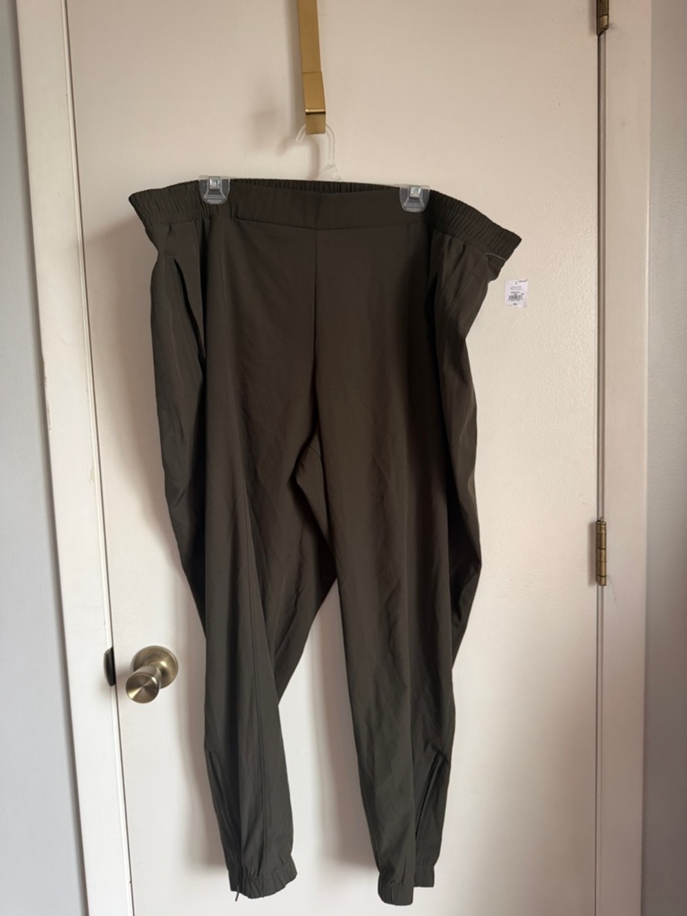 Brand New! Old Navy Olive Green Relaxed Jogger Pants